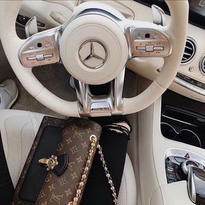 Meet your Posher, Jessenia